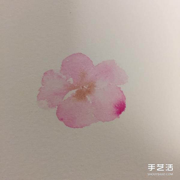 水彩画画花的步骤图片 花朵水彩画的技法教程 - www.shouyihuo.com