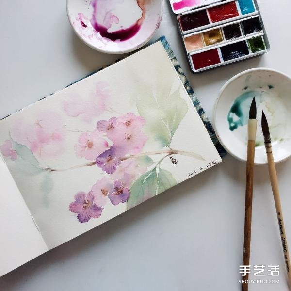 水彩画画花的步骤图片 花朵水彩画的技法教程 -  www.shouyihuo.com