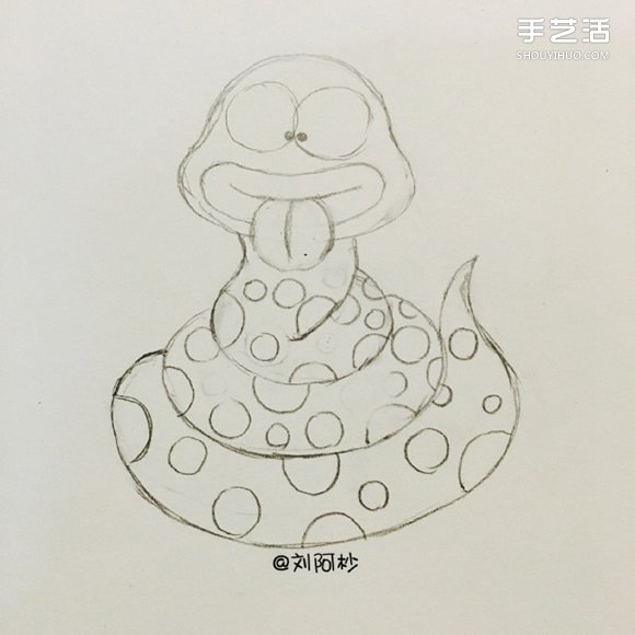 搞笑卡通胖蛇简笔画的画法图片教程 - www.shouyihuo.com