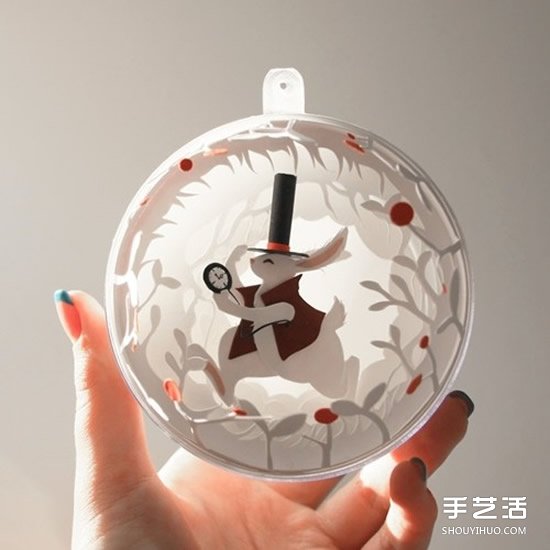 精致3D纸雕作品图片 让你陷入爱丽丝的世界~ -  www.shouyihuo.com