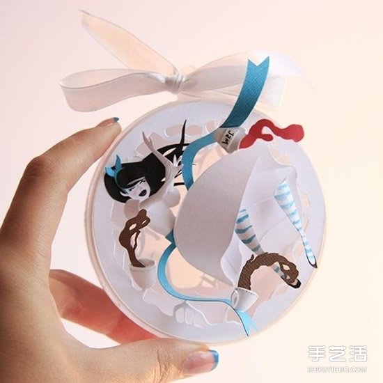 精致3D纸雕作品图片 让你陷入爱丽丝的世界~ -  www.shouyihuo.com