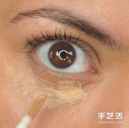 方便好用的化妆技巧：9个最受欢迎的化妆小秘技 -  www.shouyihuo.com