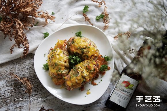 简易派对料理菜谱 焗烤手风琴马铃薯的做法 -  www.shouyihuo.com