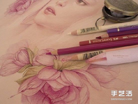 细腻逼真的女生人物肖像彩铅画作品图片 - www.shouyihuo.com