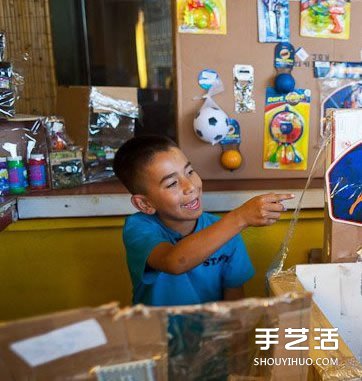 史上最强过家家 9岁男孩教你自己盖游乐场 -  www.shouyihuo.com