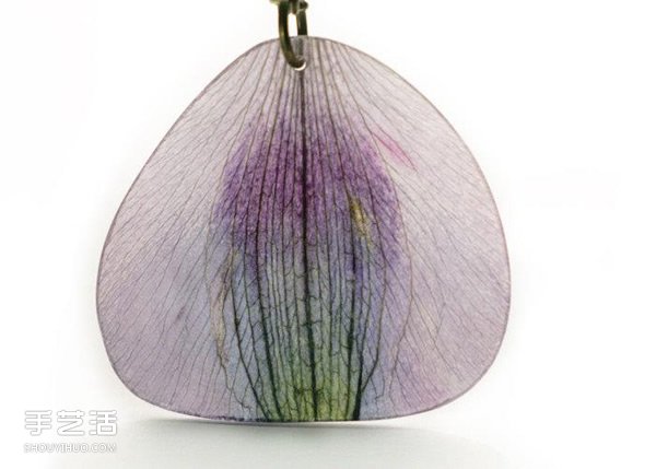 超美花瓣项链DIY图片 手工制作花瓣项链作品 -  www.shouyihuo.com