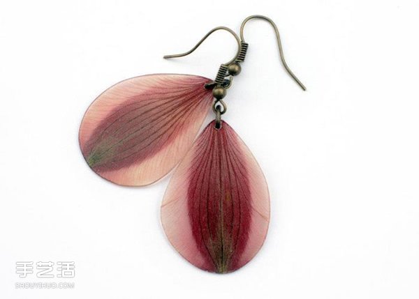 超美花瓣项链DIY图片 手工制作花瓣项链作品 -  www.shouyihuo.com