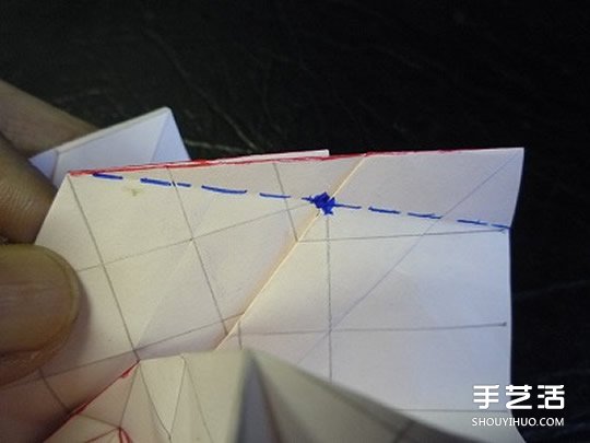 日本折纸大师的复杂玫瑰花折纸教程步骤图解 -  www.shouyihuo.com