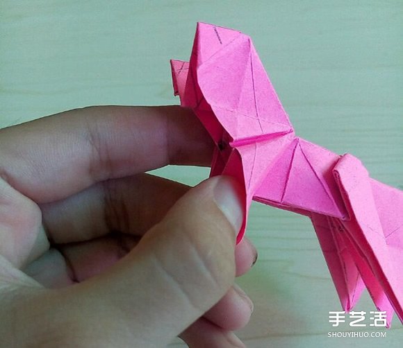 小松英夫的马折纸图解 超详细立体马的折法教程 -  www.shouyihuo.com