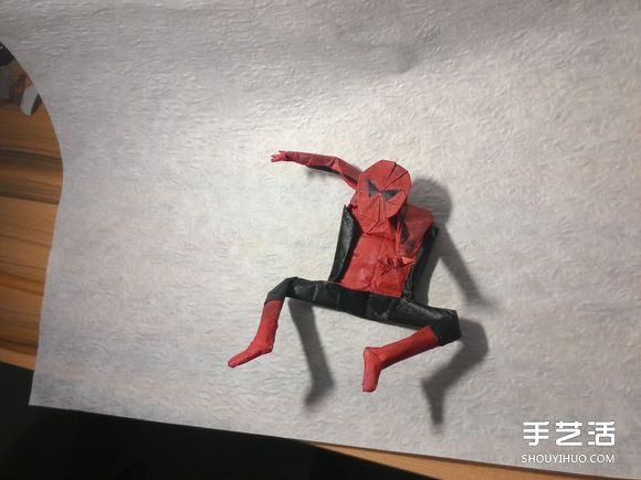怎么折蜘蛛侠图解教程 复杂蜘蛛侠的折法步骤 -  www.shouyihuo.com