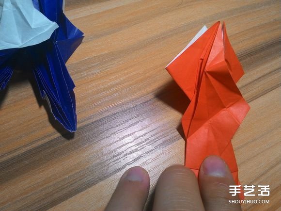 怎么折蜘蛛侠图解教程 复杂蜘蛛侠的折法步骤 -  www.shouyihuo.com