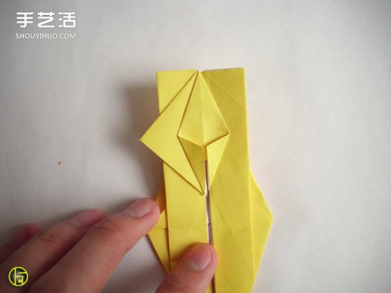 折纸狼人图解过程步骤 复杂狼人的折法教程 -  www.shouyihuo.com