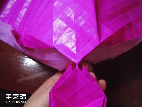 蝶恋花爱心折纸图解 创意爱心的折法步骤图 -  www.shouyihuo.com