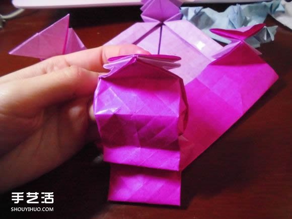 蝶恋花爱心折纸图解 创意爱心的折法步骤图 -  www.shouyihuo.com