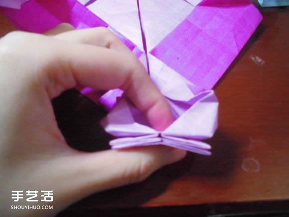 蝶恋花爱心折纸图解 创意爱心的折法步骤图 -  www.shouyihuo.com