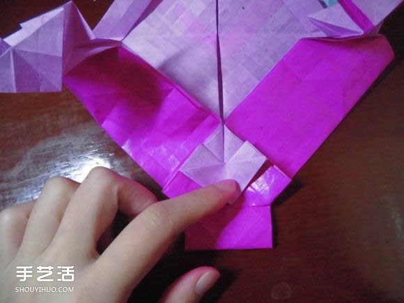 蝶恋花爱心折纸图解 创意爱心的折法步骤图 -  www.shouyihuo.com