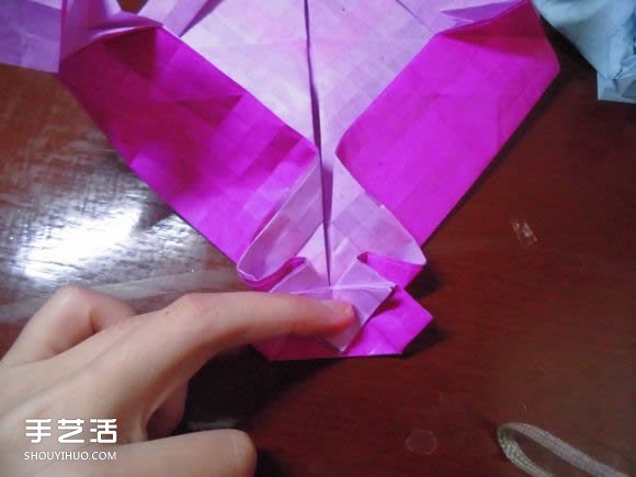 蝶恋花爱心折纸图解 创意爱心的折法步骤图 -  www.shouyihuo.com