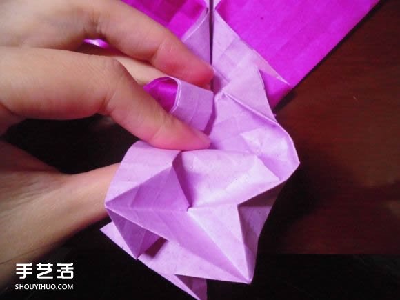 蝶恋花爱心折纸图解 创意爱心的折法步骤图 -  www.shouyihuo.com