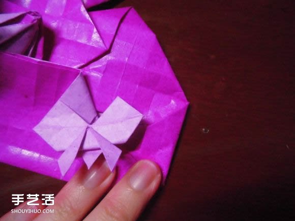 蝶恋花爱心折纸图解 创意爱心的折法步骤图 -  www.shouyihuo.com