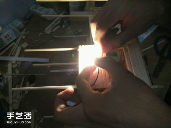 一次性筷子手工制作逼真别墅模型 步骤超全！ -  www.shouyihuo.com