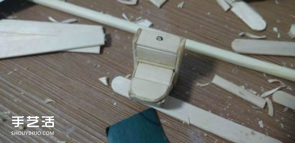 一次性筷子手工制作逼真别墅模型 步骤超全！ -  www.shouyihuo.com