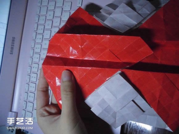 接吻鱼爱心折纸图解 超复杂桃心的折法过程 -  www.shouyihuo.com