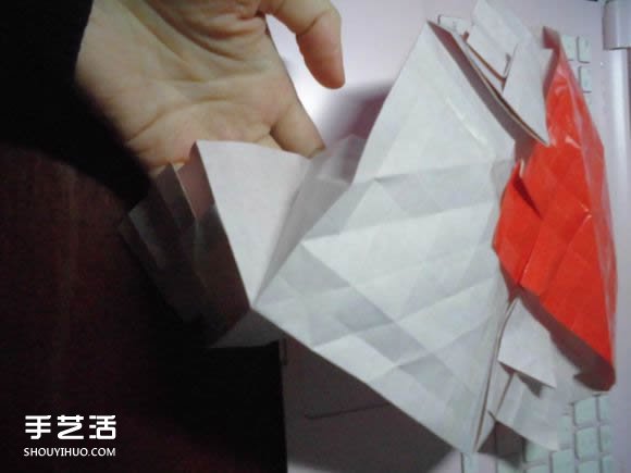 接吻鱼爱心折纸图解 超复杂桃心的折法过程 -  www.shouyihuo.com