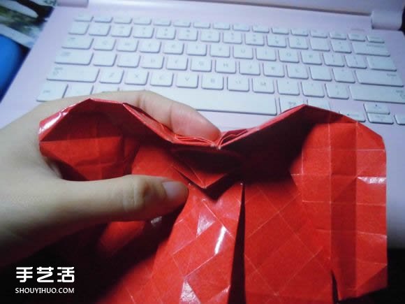 接吻鱼爱心折纸图解 超复杂桃心的折法过程 -  www.shouyihuo.com