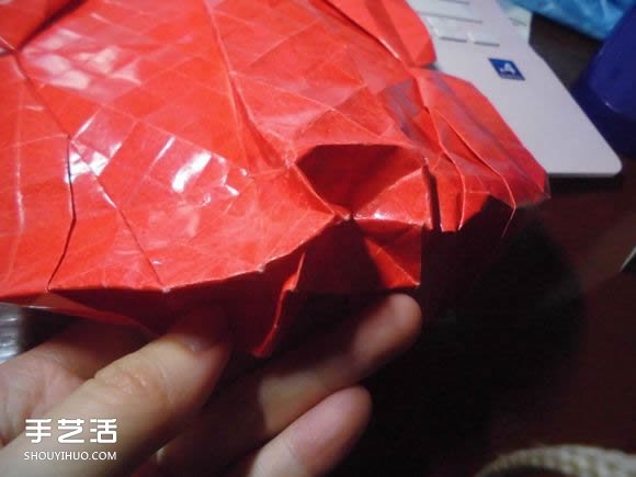 接吻鱼爱心折纸图解 超复杂桃心的折法过程 -  www.shouyihuo.com