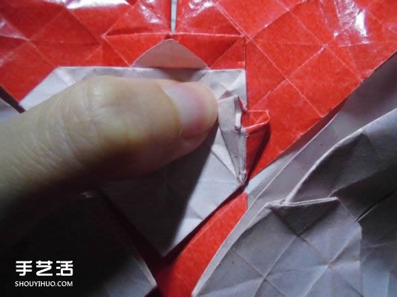 接吻鱼爱心折纸图解 超复杂桃心的折法过程 -  www.shouyihuo.com
