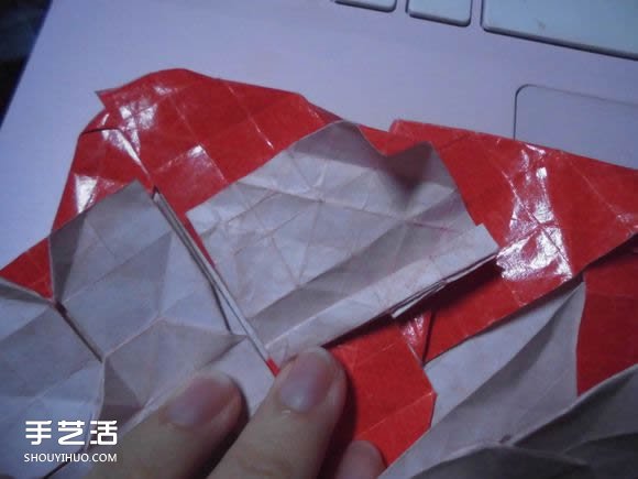 接吻鱼爱心折纸图解 超复杂桃心的折法过程 -  www.shouyihuo.com