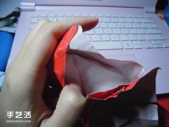 接吻鱼爱心折纸图解 超复杂桃心的折法过程 -  www.shouyihuo.com
