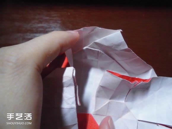 接吻鱼爱心折纸图解 超复杂桃心的折法过程 -  www.shouyihuo.com