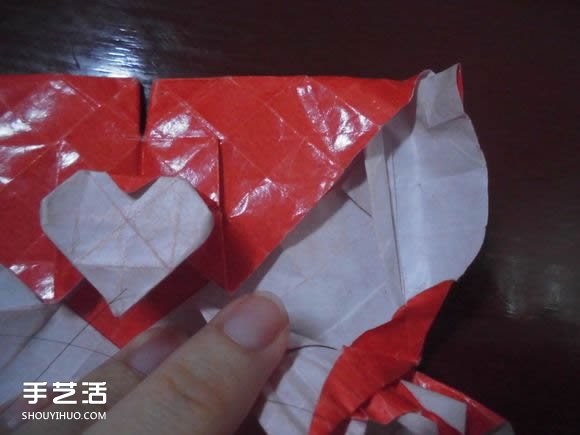 接吻鱼爱心折纸图解 超复杂桃心的折法过程 -  www.shouyihuo.com