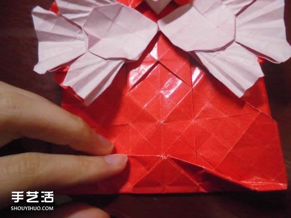 接吻鱼爱心折纸图解 超复杂桃心的折法过程 -  www.shouyihuo.com