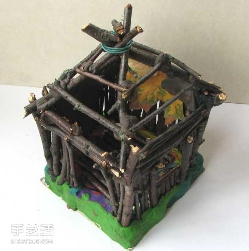 儿童小木屋制作教程 手工树枝房子的做法 -  www.shouyihuo.com