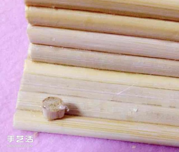 一次性筷子手工制作带扶手椅子的方法图解 -  www.shouyihuo.com
