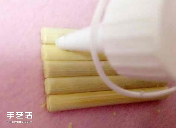 一次性筷子手工制作带扶手椅子的方法图解 -  www.shouyihuo.com