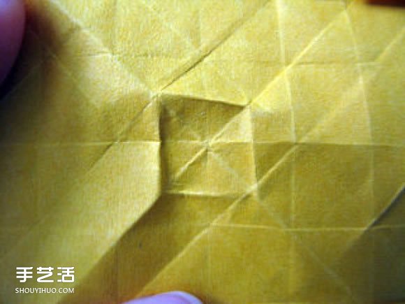 复杂玫瑰花的折法图解 玫瑰花折叠方法步骤 -  www.shouyihuo.com