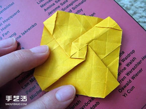 复杂玫瑰花的折法图解 玫瑰花折叠方法步骤 -  www.shouyihuo.com