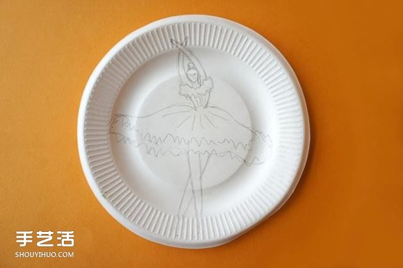 纸盘手工制作芭蕾舞者 创意纸盘手工DIY图片 -  www.shouyihuo.com