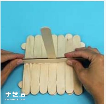 冰棍棒手工制作小帆船 幼儿冰棍棒小船的做法 -  www.shouyihuo.com