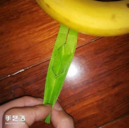 手工秃鹫折纸图解教程 秃鹫的折叠方法过程 -  www.shouyihuo.com