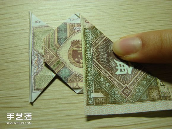 纸币折纸照相机图解 美金折相机的折法详解 -  www.shouyihuo.com