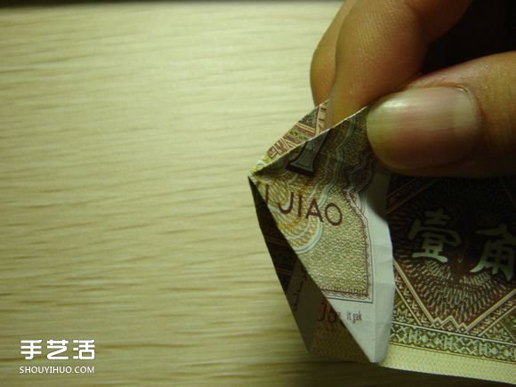 纸币折纸照相机图解 美金折相机的折法详解 -  www.shouyihuo.com