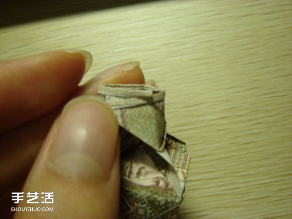 纸币折纸照相机图解 美金折相机的折法详解 -  www.shouyihuo.com