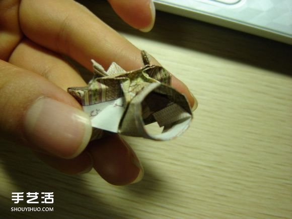 纸币折纸照相机图解 美金折相机的折法详解 -  www.shouyihuo.com