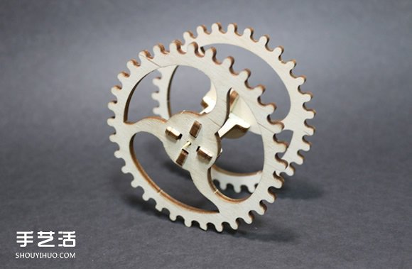 UGEARS自走拖拉机模型制作 利用橡皮筋产生动力 -  www.shouyihuo.com