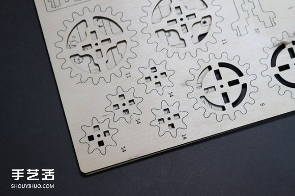 UGEARS自走拖拉机模型制作 利用橡皮筋产生动力 -  www.shouyihuo.com