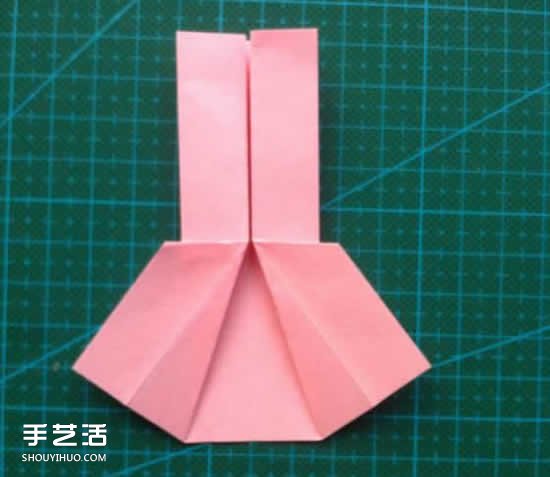 儿童折纸裙子图解教程 简单小裙子的折叠方法 -  www.shouyihuo.com